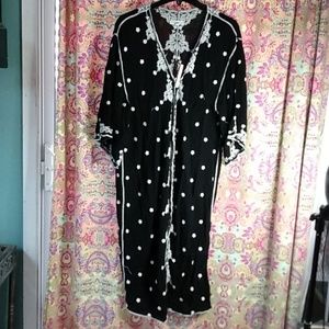 Coco-Jaimeson Floral Embroidered Kimono